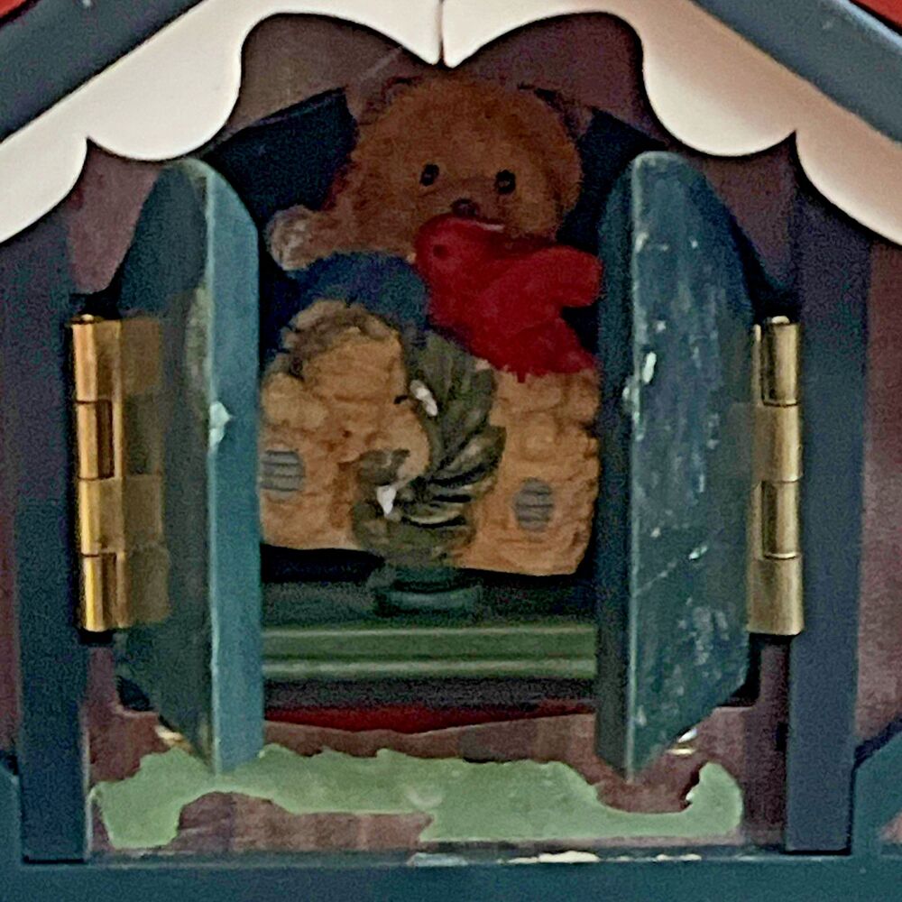 VTG Christmas Wind Up Musical House Lighted Santa Holiday Classics Collection - Picture 8 of 8
